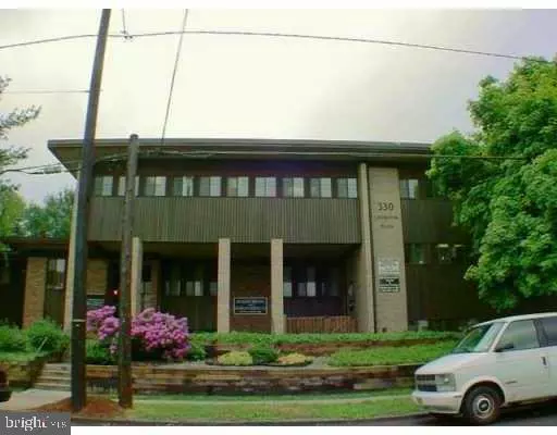 New Brunswick, NJ 08901,330 LIVINGSTON AVE