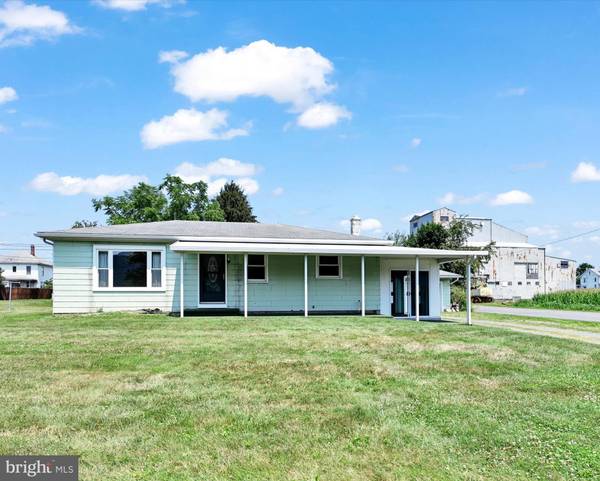 542 E MAPLE ST, Hegins, PA 17938