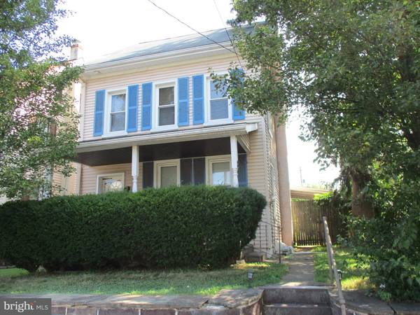 227 JEFFERSON ST, East Greenville, PA 18041