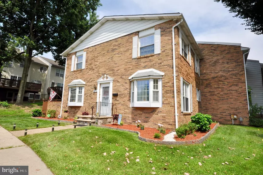 275 MOUNT VERNON CIR, Bensalem, PA 19020