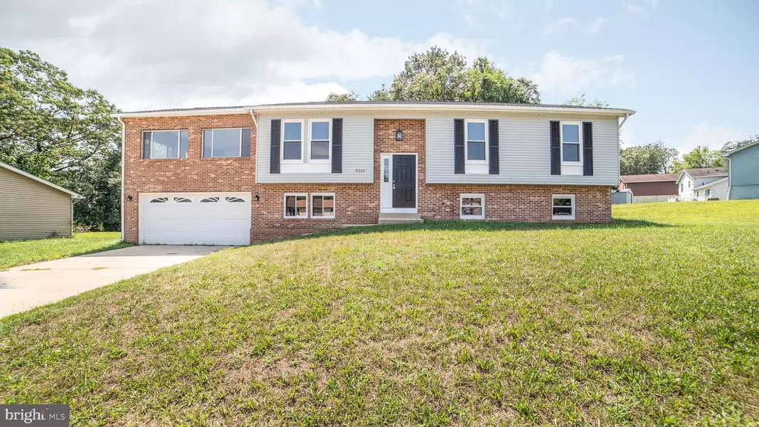 8203 THORNFIELD TER, District Heights, MD 20747