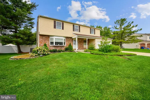 Sewell, NJ 08080,16 LAKEVIEW LN