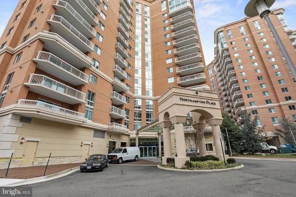 3101 N HAMPTON DR #601, Alexandria, VA 22302