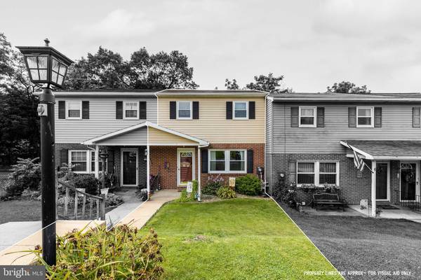 4 NOTTINGHAM DR, Chambersburg, PA 17201