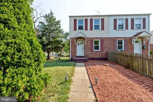 2122 FARRINGTON AVE, Alexandria, VA 22303