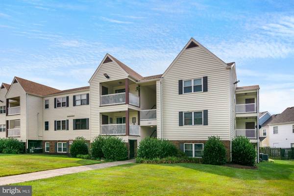 100 CHESTERFIELD LN #207, Stafford, VA 22556