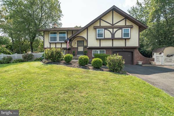 847 BOXWOOD CIR, Warminster, PA 18974