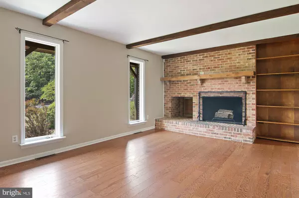 Harrisburg, PA 17112,2251 EARL VIEW DR