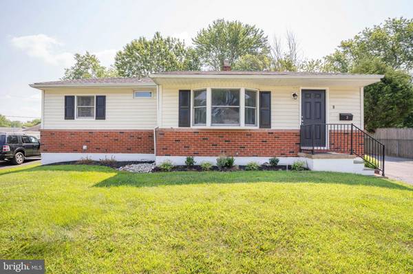 3 CHARRING LN, New Castle, DE 19720