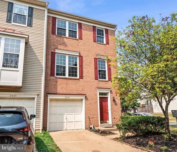 2467 CLOVER FIELD CIR, Herndon, VA 20171