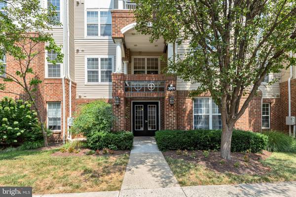 3009 NICOSH CIR #4208, Falls Church, VA 22042