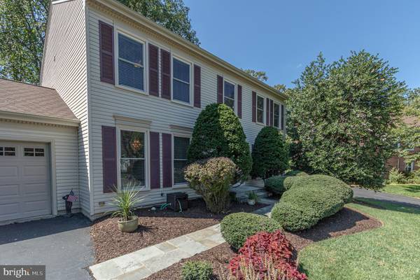 4304 WARNER LN, Chantilly, VA 20151