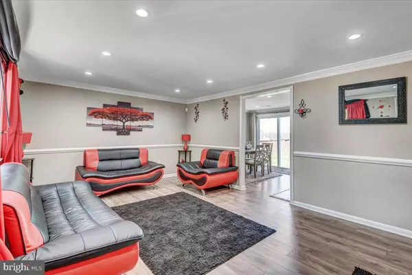 Woodbridge, VA 22193,13828 MEADOWBROOK RD