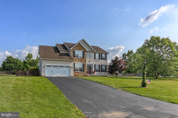 48 E SUMMIT DR, Littlestown, PA 17340