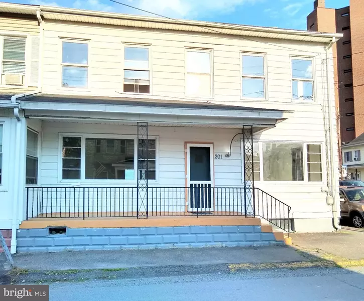 201 N 4TH ST, Minersville, PA 17954