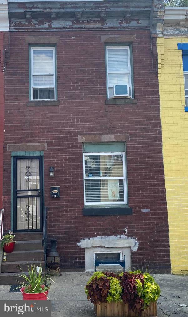 714 W RUSSELL ST, Philadelphia, PA 19140