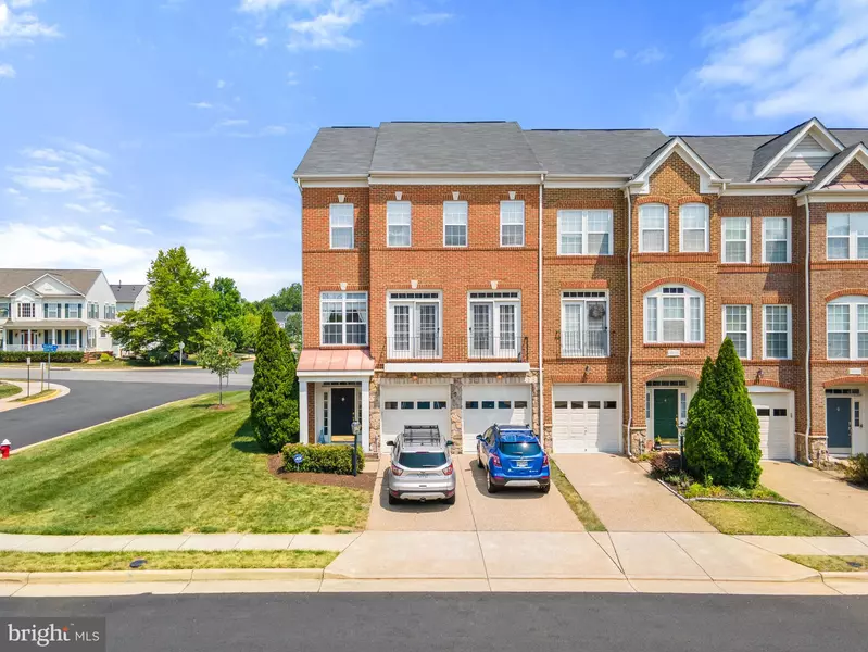 43220 BECONTREE TER, Broadlands, VA 20148