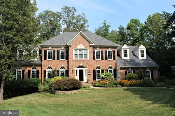 Fairfax Station, VA 22039,8505 HERON POND LN