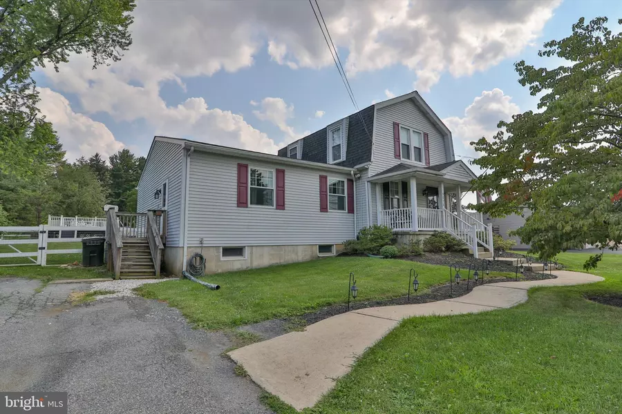 3076 OAKLAND RD, Bethlehem, PA 18020