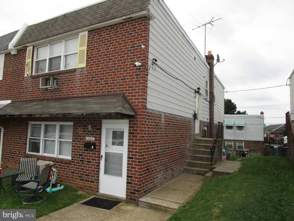 Philadelphia, PA 19116,10027 FERNDALE ST