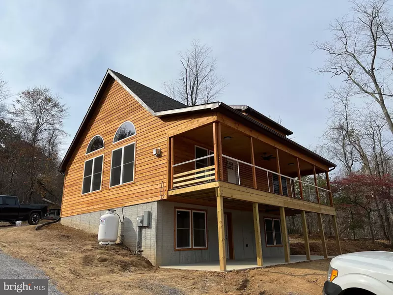 445 AMBERWOOD, Great Cacapon, WV 25422