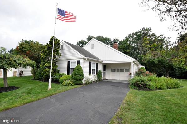 27 GRAMERCY PL, Southampton, NJ 08088