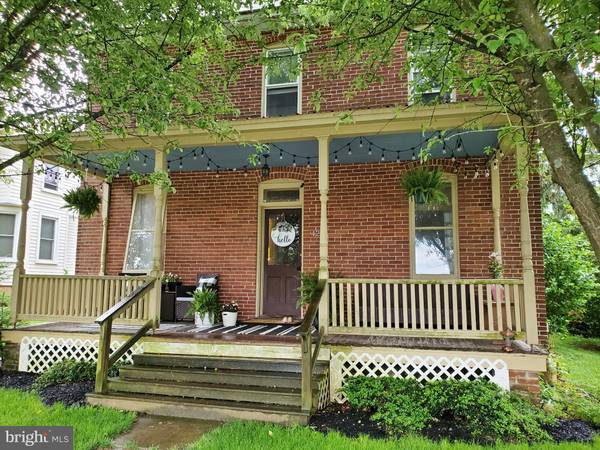 42 MILL ST, Stewartstown, PA 17363