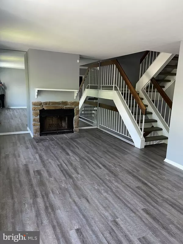 Lanham, MD 20706,10333 BROOM LN