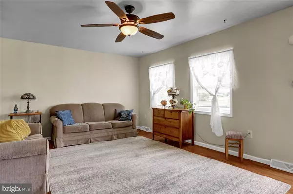 Reading, PA 19606,5226 E LORANE RD