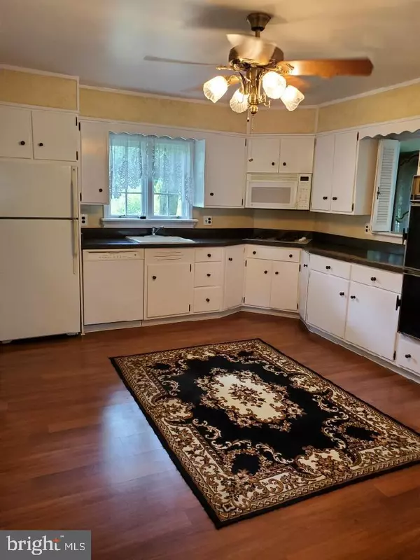 Trenton, NJ 08638,33 LOPATCONG DR