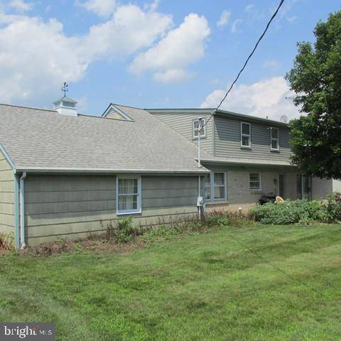 New Holland, PA 17557,336 E SPRUCE ST