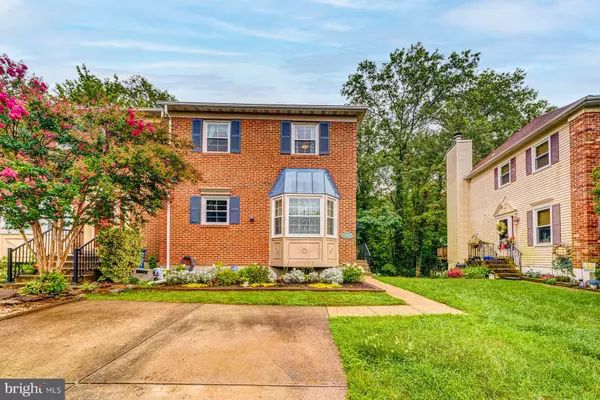 7147 LAKE COVE DR, Alexandria, VA 22315