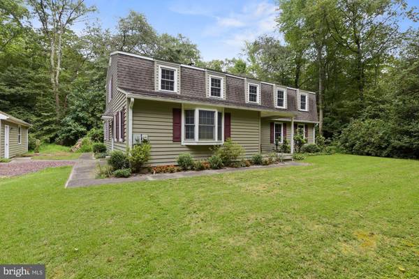 38 FALCON DR, Southampton, NJ 08088