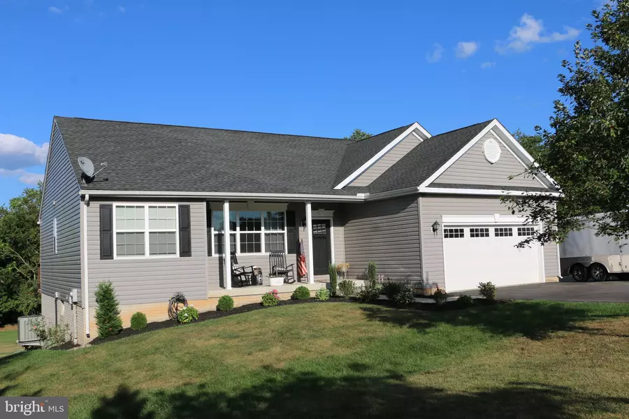 372 BERKSHIRE, Falling Waters, WV 25419