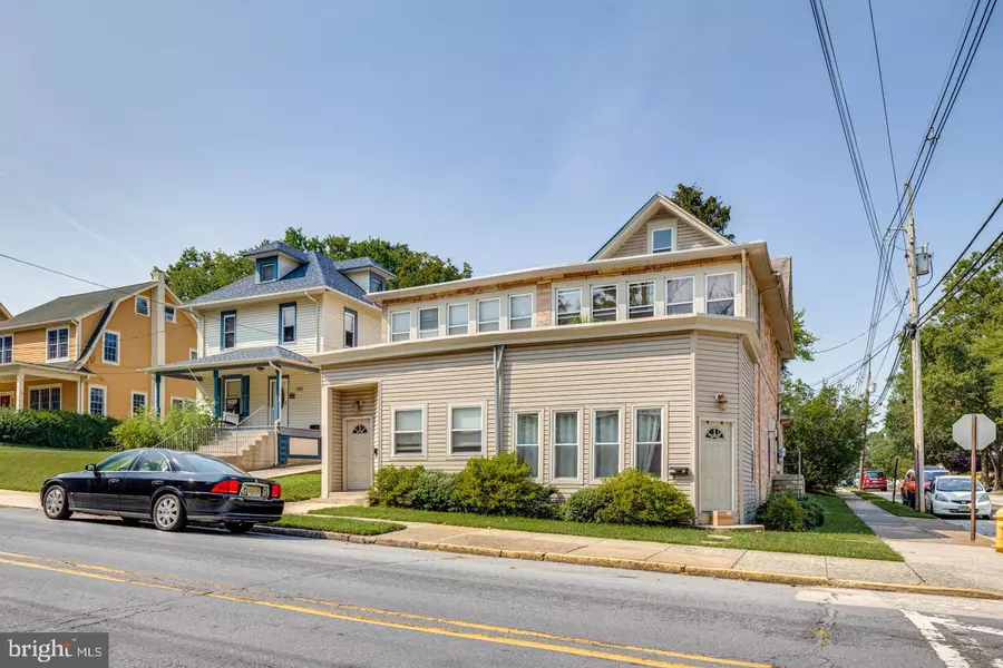 300 WYOMING AVE, Audubon, NJ 08106