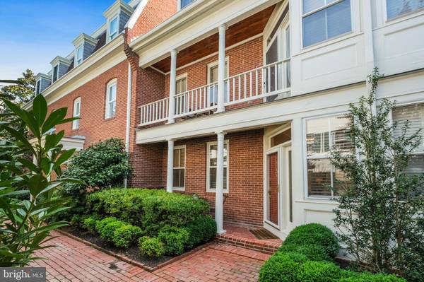 312 S COLUMBUS ST #8, Alexandria, VA 22314