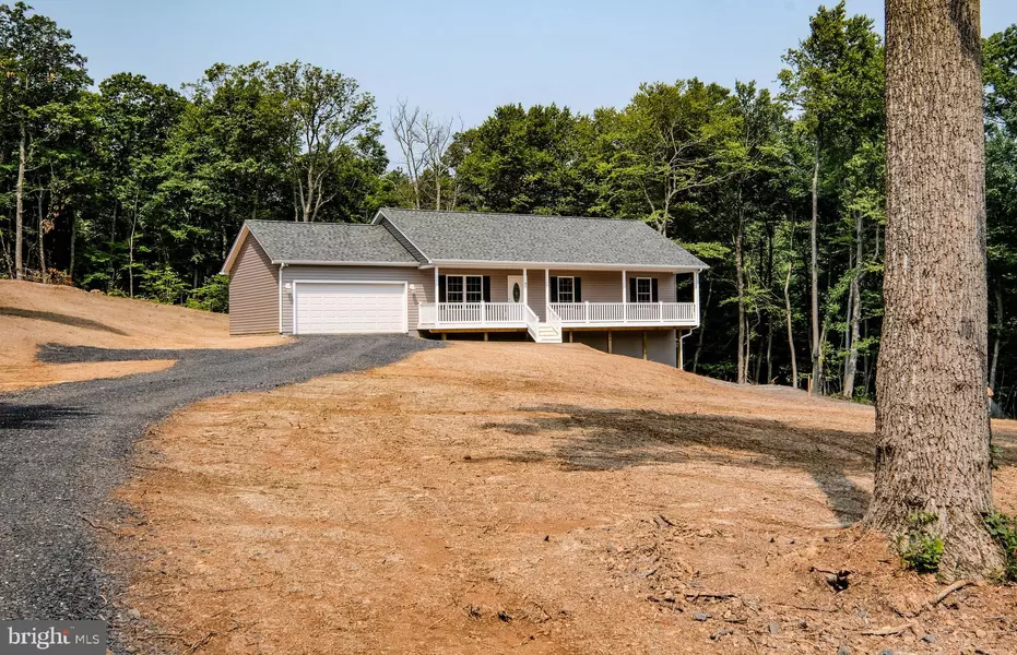 6 LEE RIDGE LN, Chester Gap, VA 22623