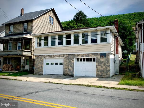 231 E CATAWISSA ST, Nesquehoning, PA 18240