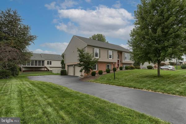 Palmyra, PA 17078,301 WHEATSTONE DR