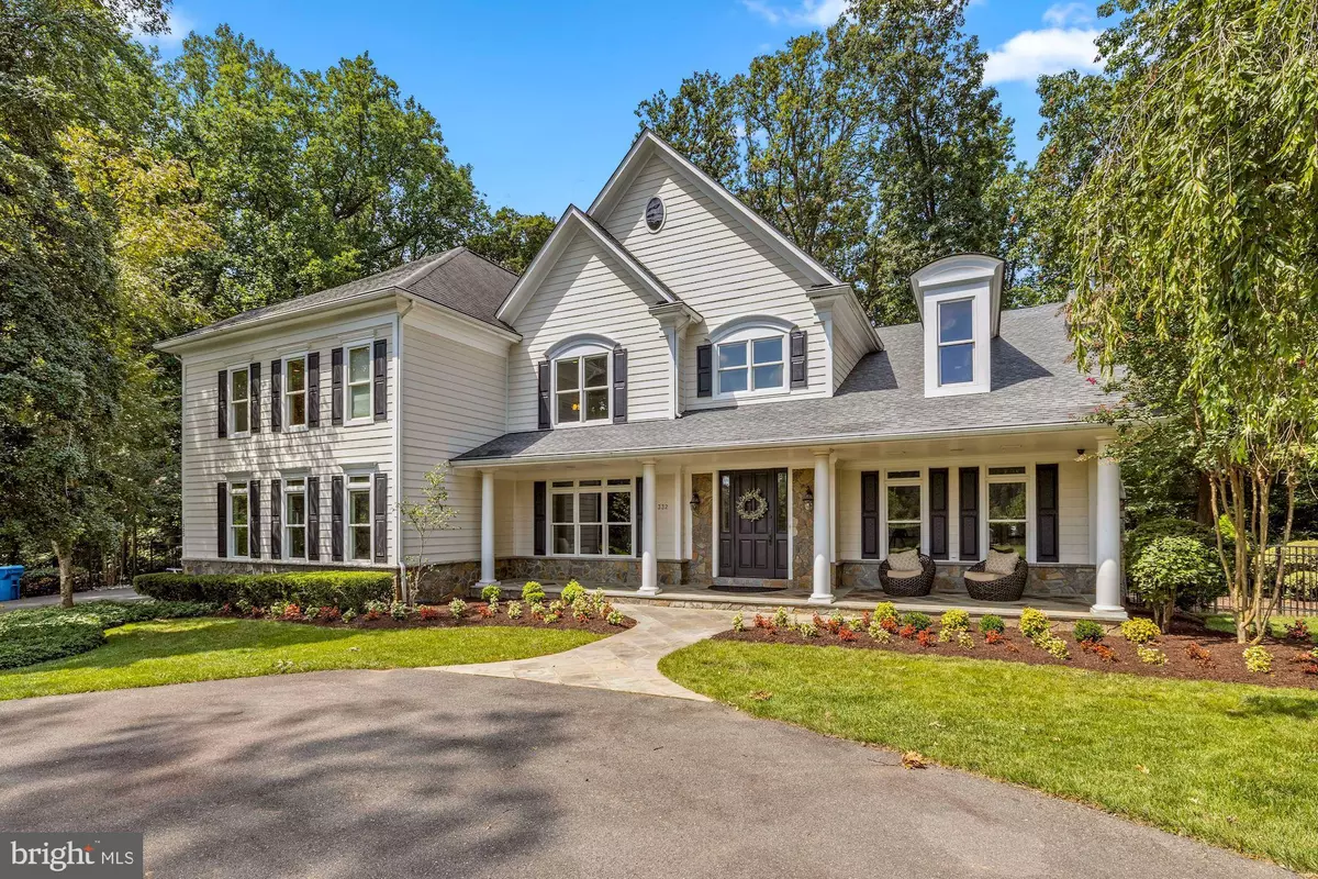 Mclean, VA 22102,1332 WINDY HILL