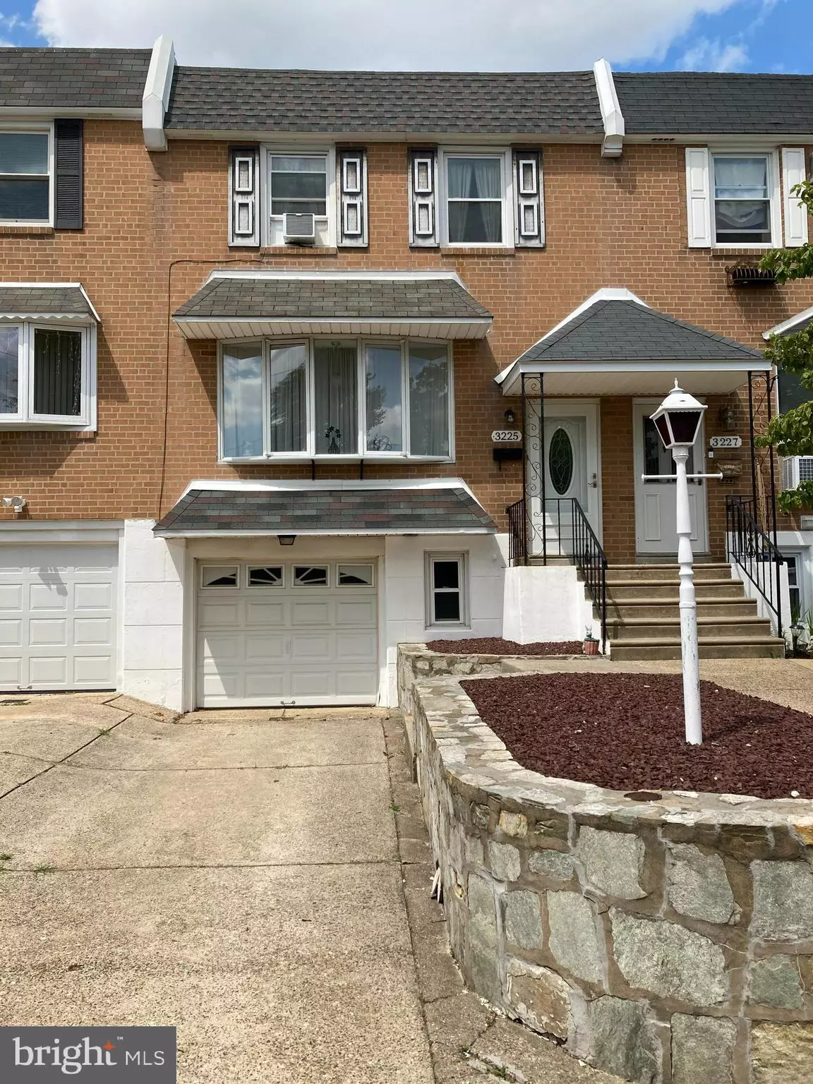 Philadelphia, PA 19114,3225 SAXON PL