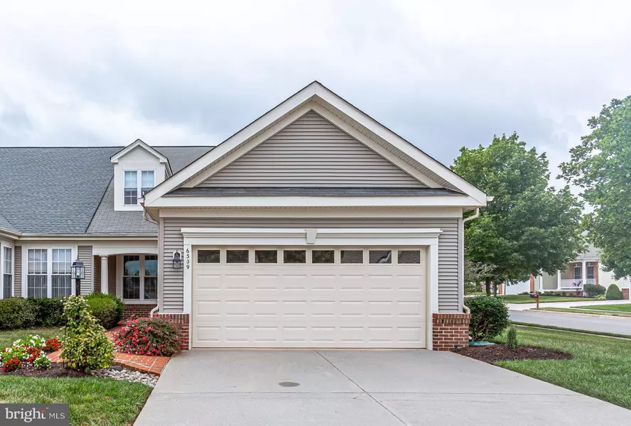 6309 RETRIEVER LN, Gainesville, VA 20155