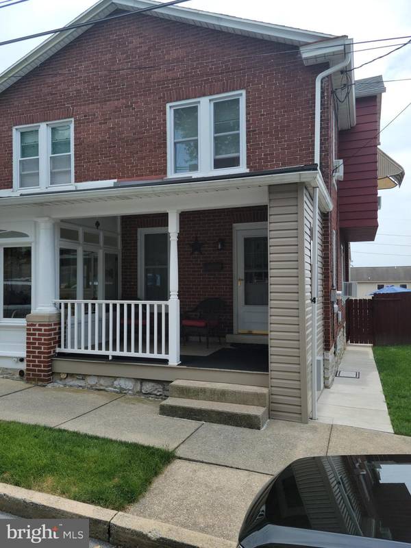 4 CANAL ST, Lebanon, PA 17046