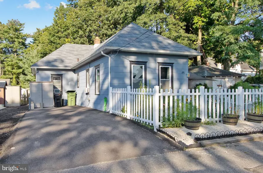 415 OAKLAND AVE, Pitman, NJ 08071