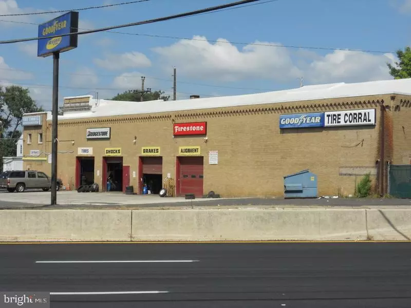 3114 MOUNT EPHRAIM AVE, Camden, NJ 08104