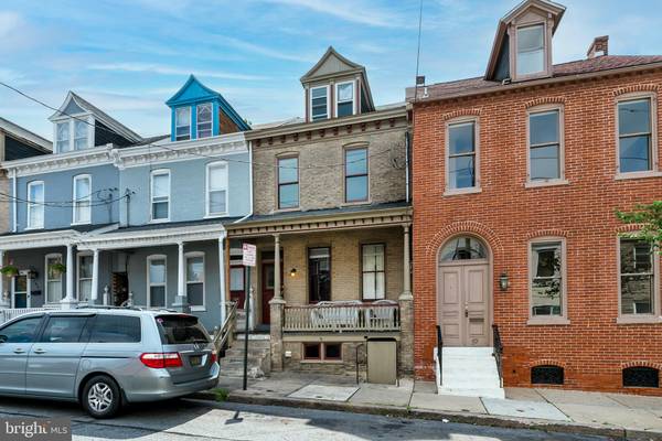 105 1/2 CHURCH ST, Lancaster, PA 17602