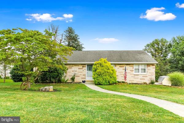 5 MONTICELLO, Spring Grove, PA 17362