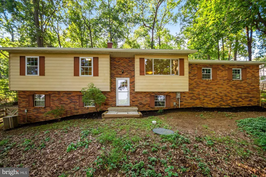 2703 ELIZABETH DR, Westminster, MD 21157