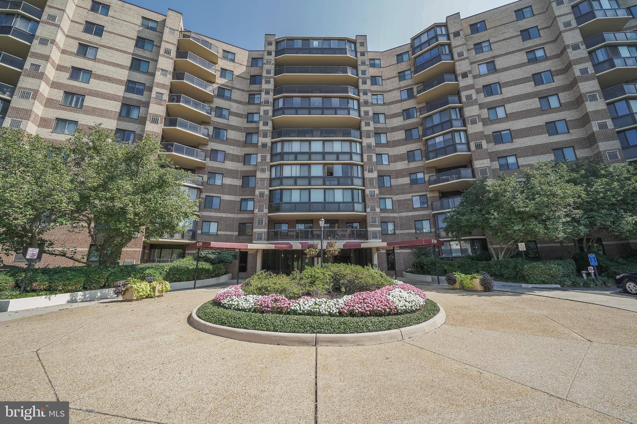 8350 GREENSBORO #116, Mclean, VA 22102