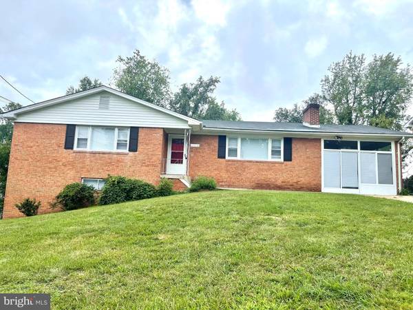 6915 BRIARCLIFF DR, Clinton, MD 20735